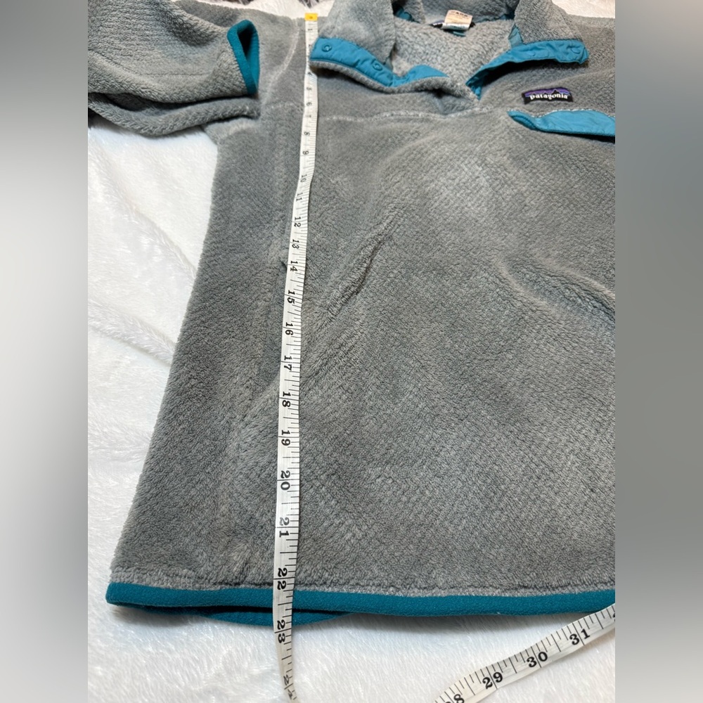 Patagonia Gray Fleece with Teal Trim - Picture 5 of 7